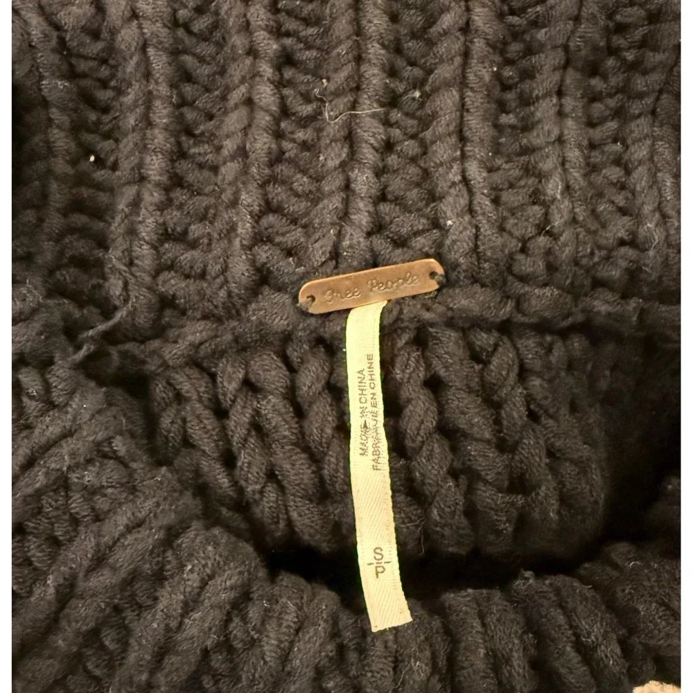 Free People Sweater Womens S Black Chunky Knit‎ Mock Neck Cropped Batwing